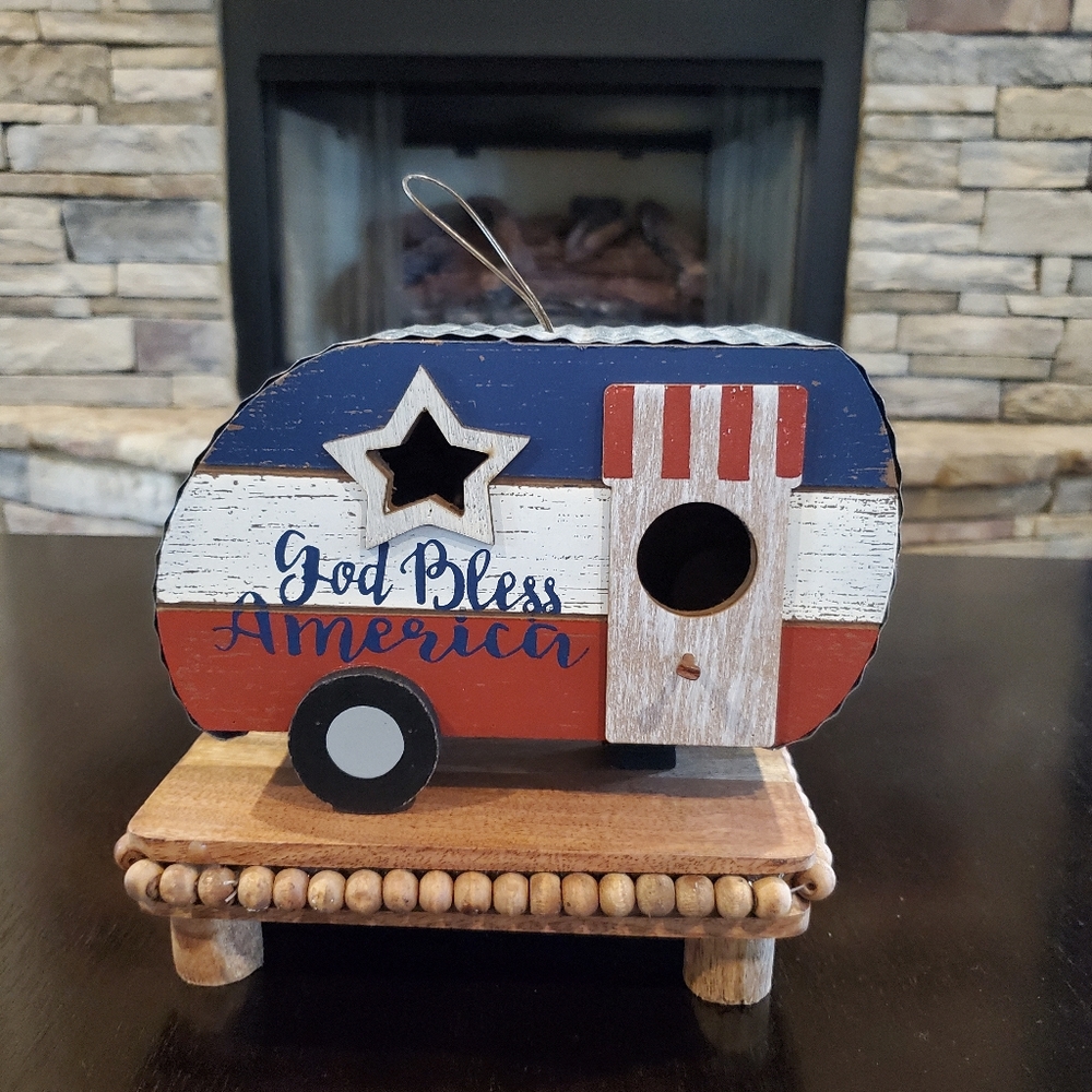 God Bless America Camper Birdhouse-NWT